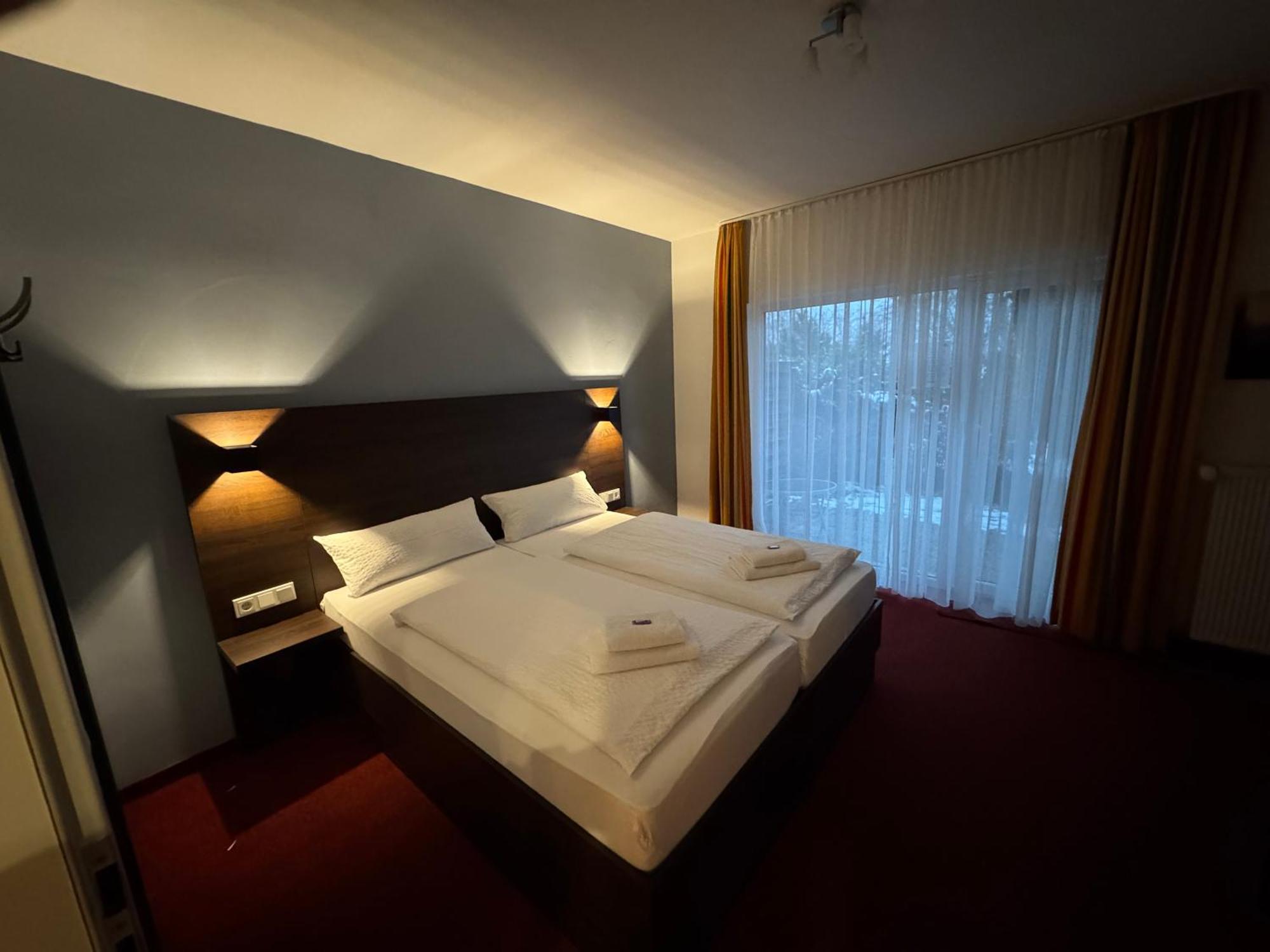 Altes Doktorhaus - Hotel Garni Willingen  Exteriör bild