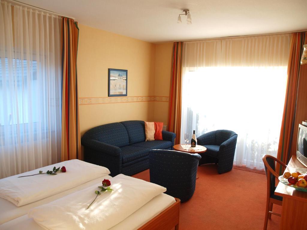 Altes Doktorhaus - Hotel Garni Willingen  Rum bild
